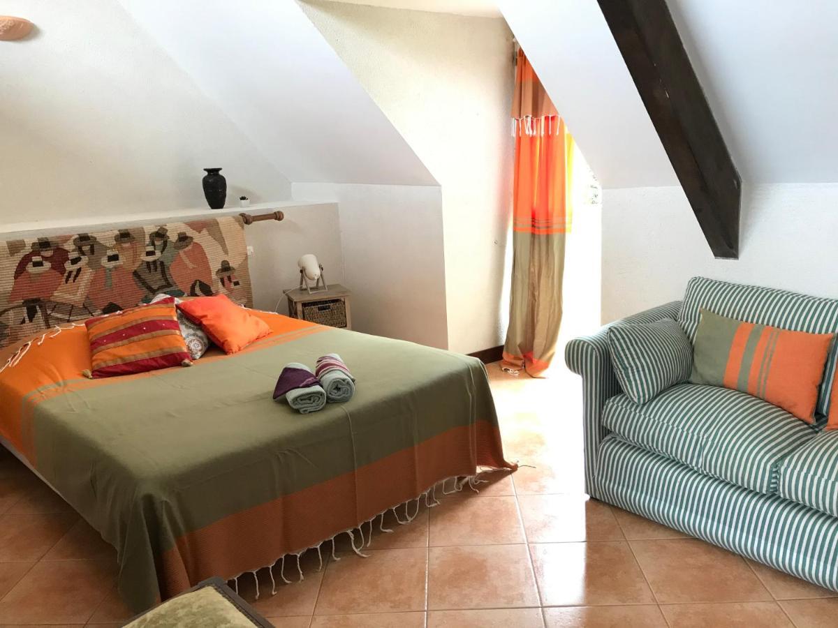 Domaine Du Lesty Panzió Ambon Kültér fotó